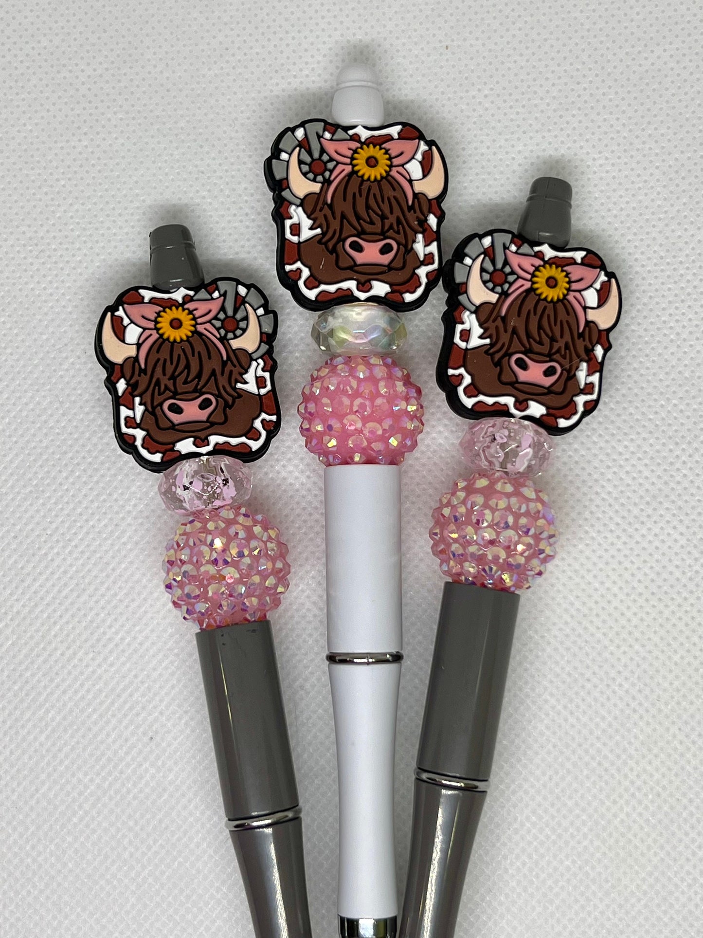Beaded Pen Highland Cow, Fun Pens Acrylic Beads, Custom Pen, Retractable Ink Pen, Teacher Gift, Nurse Gift,  Gifts for Her, Graduation Gifts