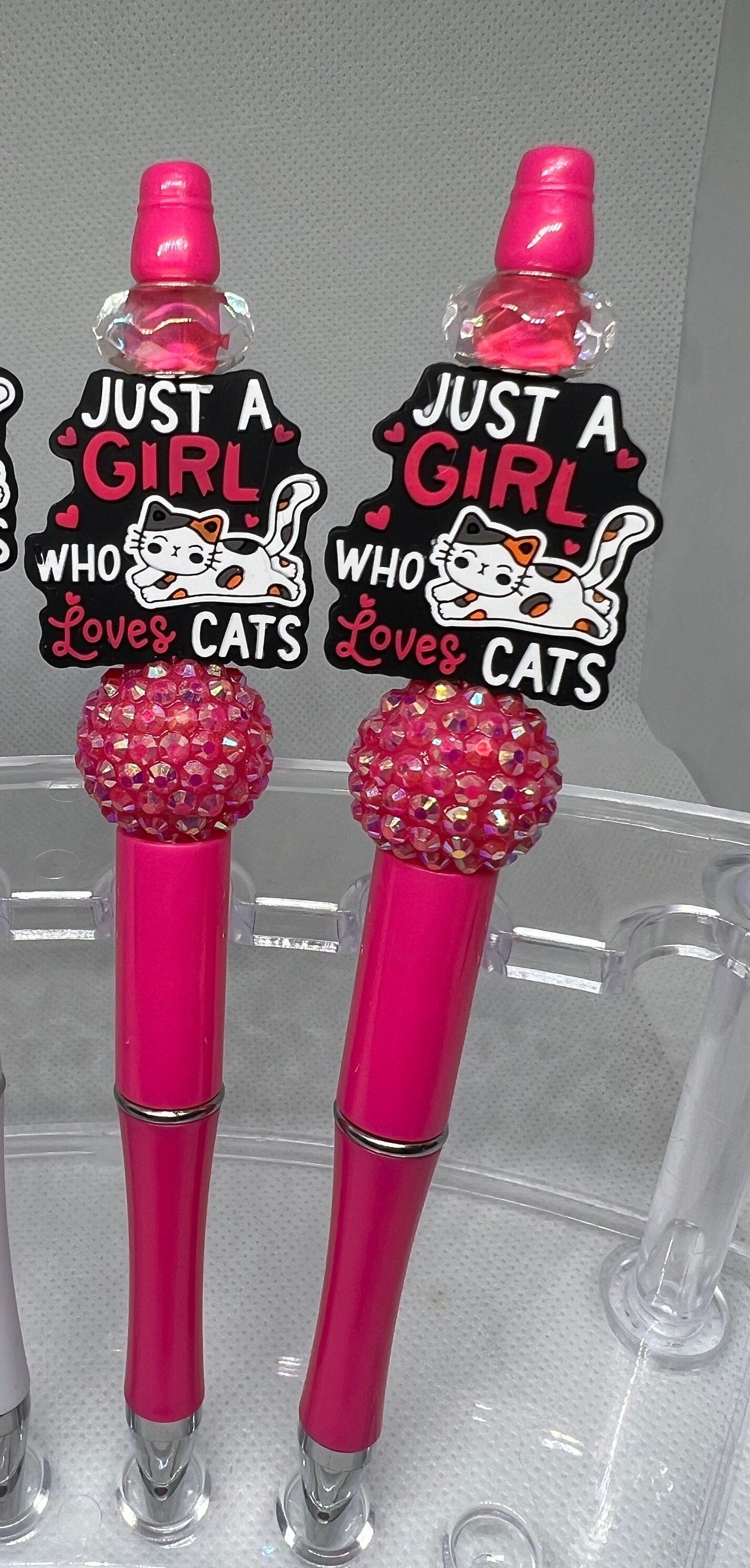 Just a Girl Who Loves Cats Beaded Pen, Fun Pens Acrylic Beads,   Cat Mom Pen, Custom Pen, Retractable Ink Pen, Gifts