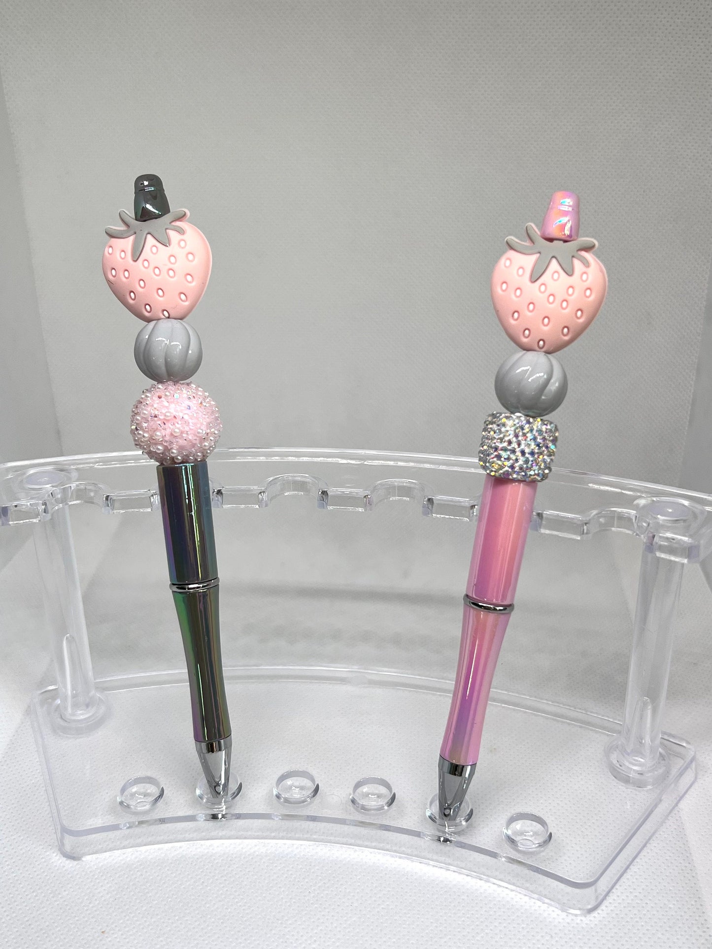 Beaded Pen Pink Strawberry Fruit, Fun Pens Acrylic Beads, Custom Pen, Retractable Ink Pen, Gifts for her, Teacher, Nurses, Medical