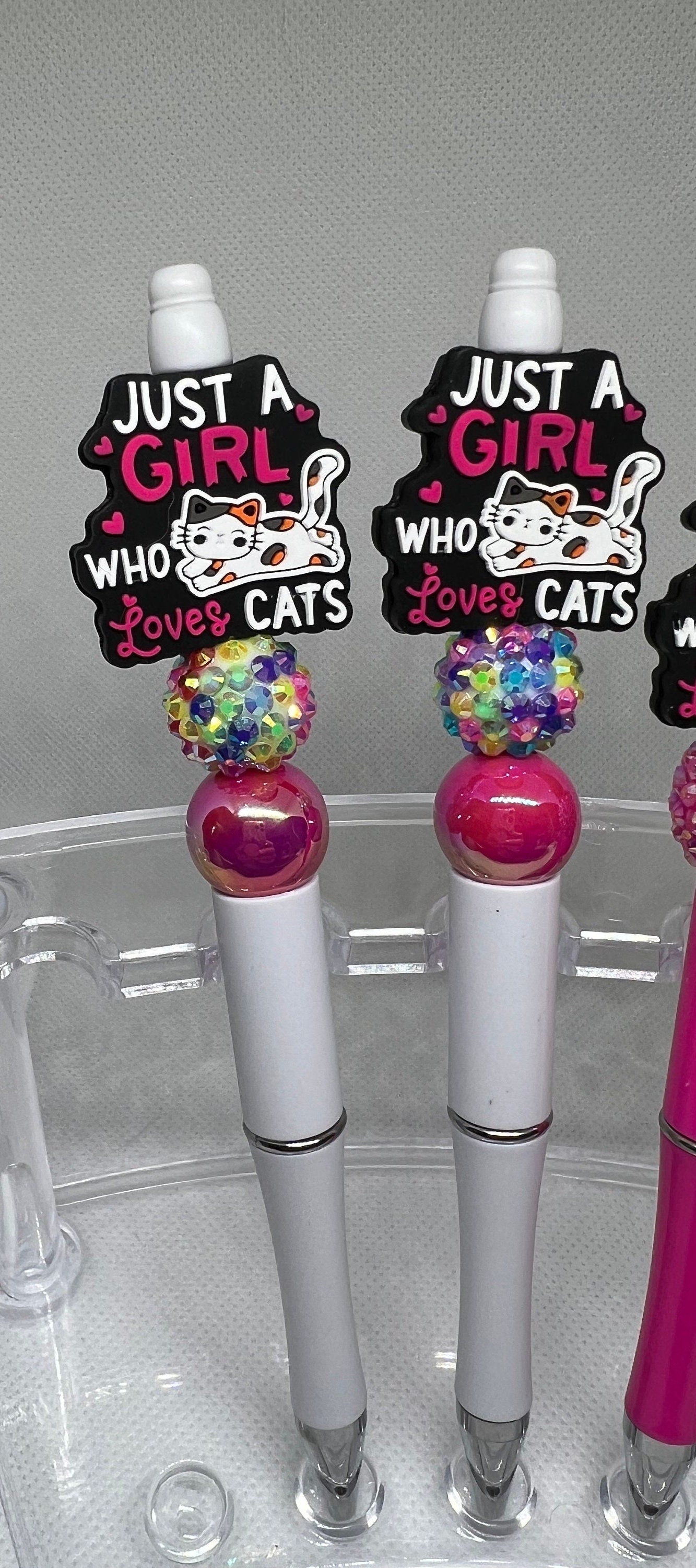Just a Girl Who Loves Cats Beaded Pen, Fun Pens Acrylic Beads,   Cat Mom Pen, Custom Pen, Retractable Ink Pen, Gifts