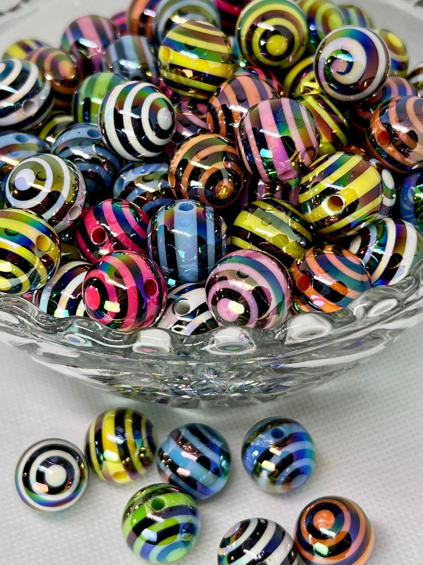 16mm Shiny Swirl Stripes Acrylic Beads, Acrylic Gumball Beads in Bulk, 16mm Beads, 16mm Bubble Gum Beads, DIY ideas