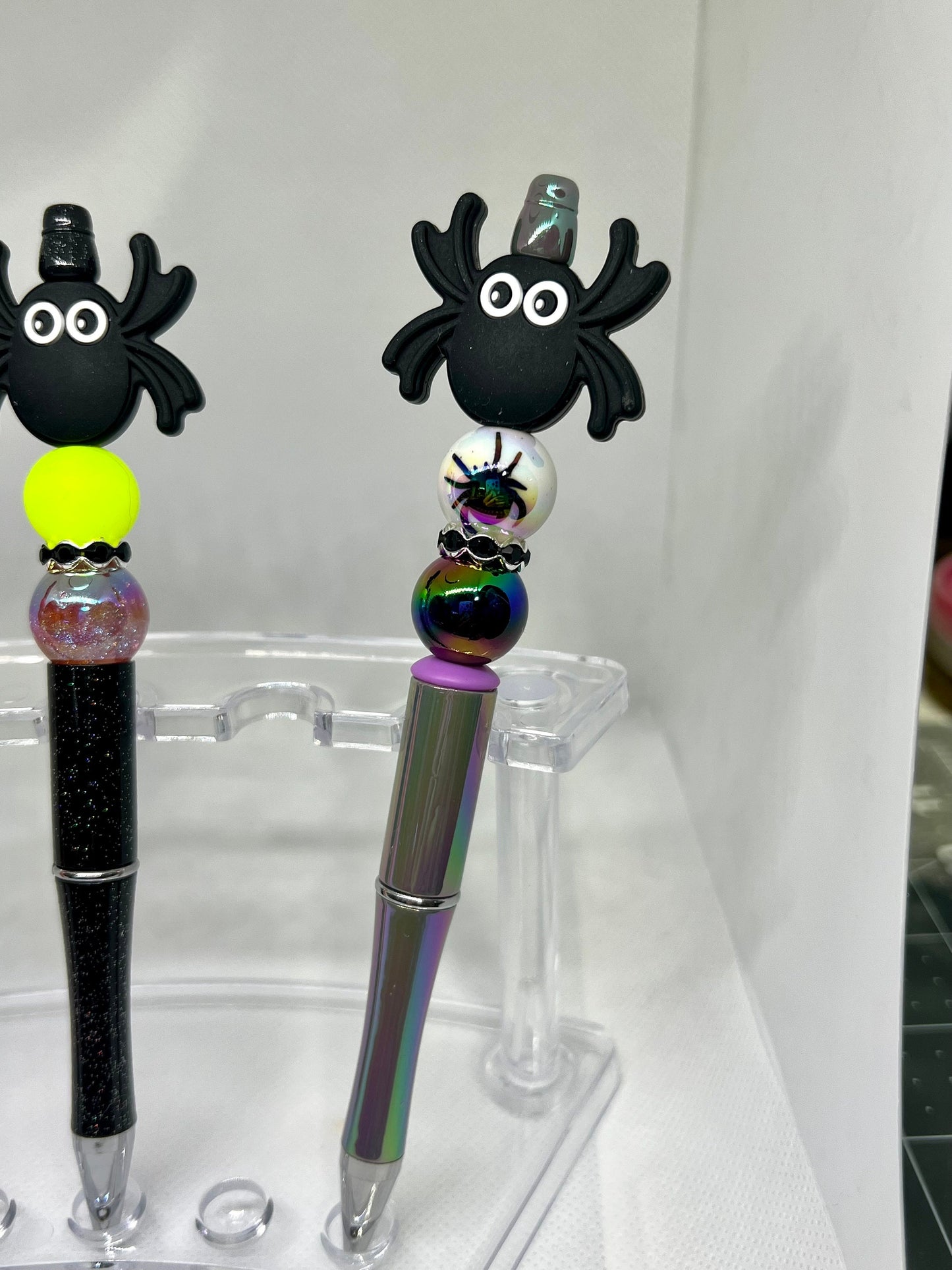 Beaded Pen Halloween Black Spider, Fun Pens Acrylic Beads, Custom Pen, Retractable Ink Pen, Gifts for her, Teacher, Nurses, Medical