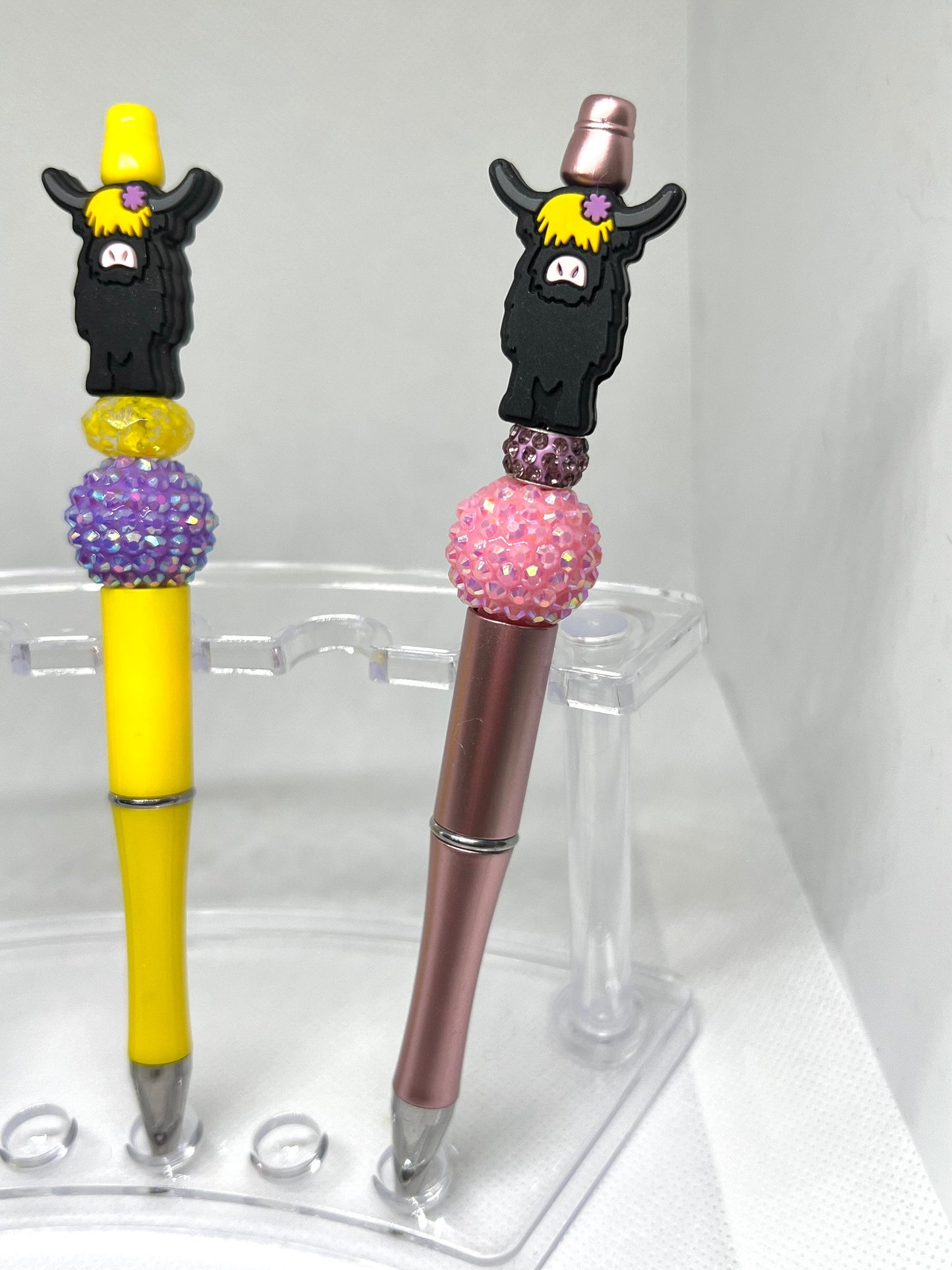 Highland Cow Black Beaded Pen, Fun Pens Acrylic  Beads, Beaded Pen, Retractable Ink Pen, Gifts
