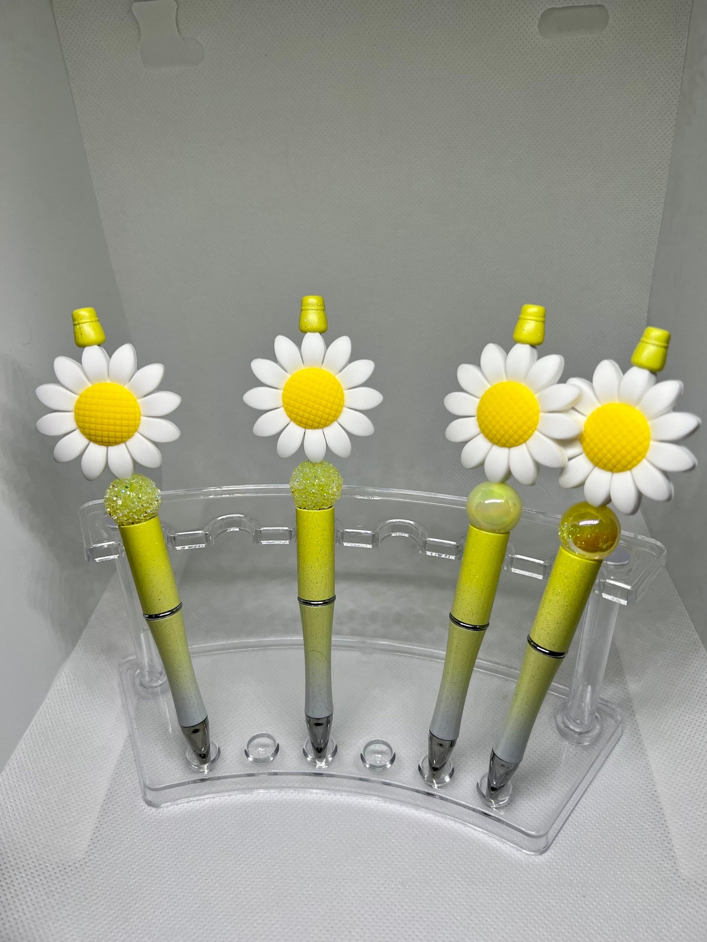 Daisy White Yellow Flower Beaded Pen, Flower Prn, Fun Pens Acrylic Beads, Custom Pen, Retractable Ink Pen, Gifts