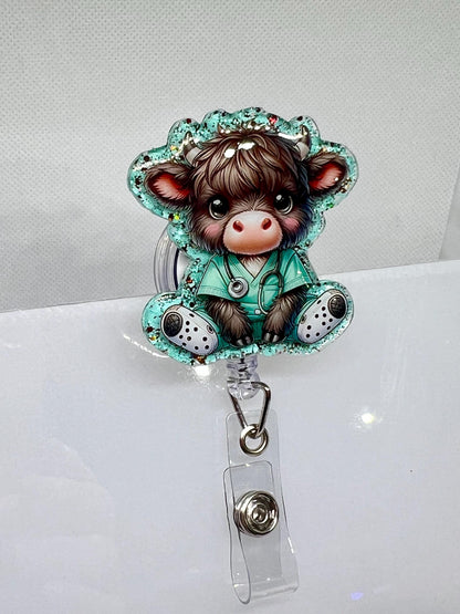 Highland Cow Nurse Badge Reel – Glittery  Design with Medical Scrubs, Retractable ID Holder for Healthcare Professionals