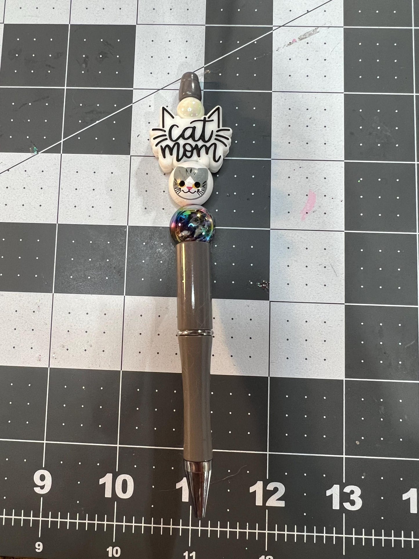 Cat Mom Black Beaded Pen, Sarcastic Pen, Fun Pens Acrylic Beads, Custom Pen, Retractable Ink Pen, Graduation